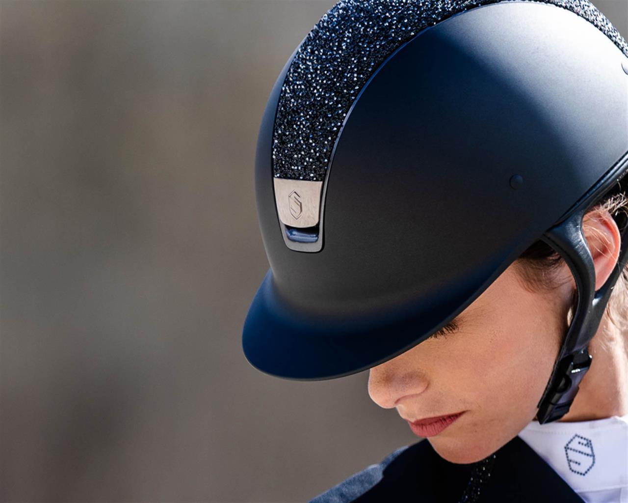 Skal du designe din egen Samshield ridehjelm ? Eller skal du købe en af de 5 populære ?